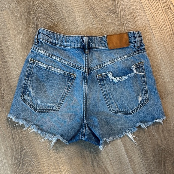 Zara- high waisted Denim Women Shorts- size 4 - Picture 2 of 5
